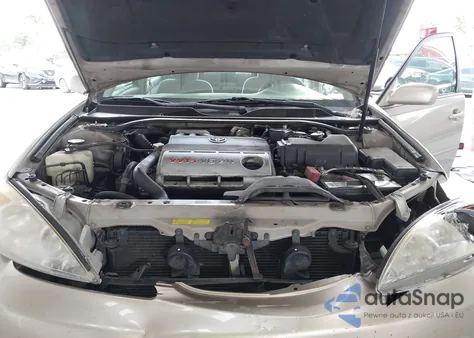 2003 Toyota Camry Le V6 z USA, uszkodzony, nr VIN 4T1BF32K13U048509